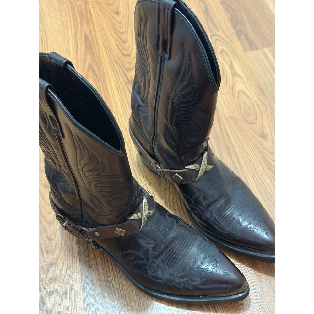 Dingo Asphalt Trucker Cowboy Boots Mens 11 EW Burnt Apple Leather Harness